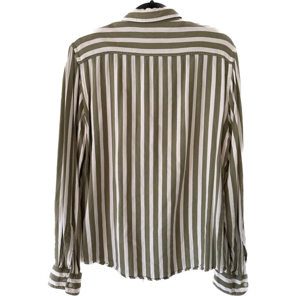 Bershka Casual Button Down Shirt - Picture 2 of 4